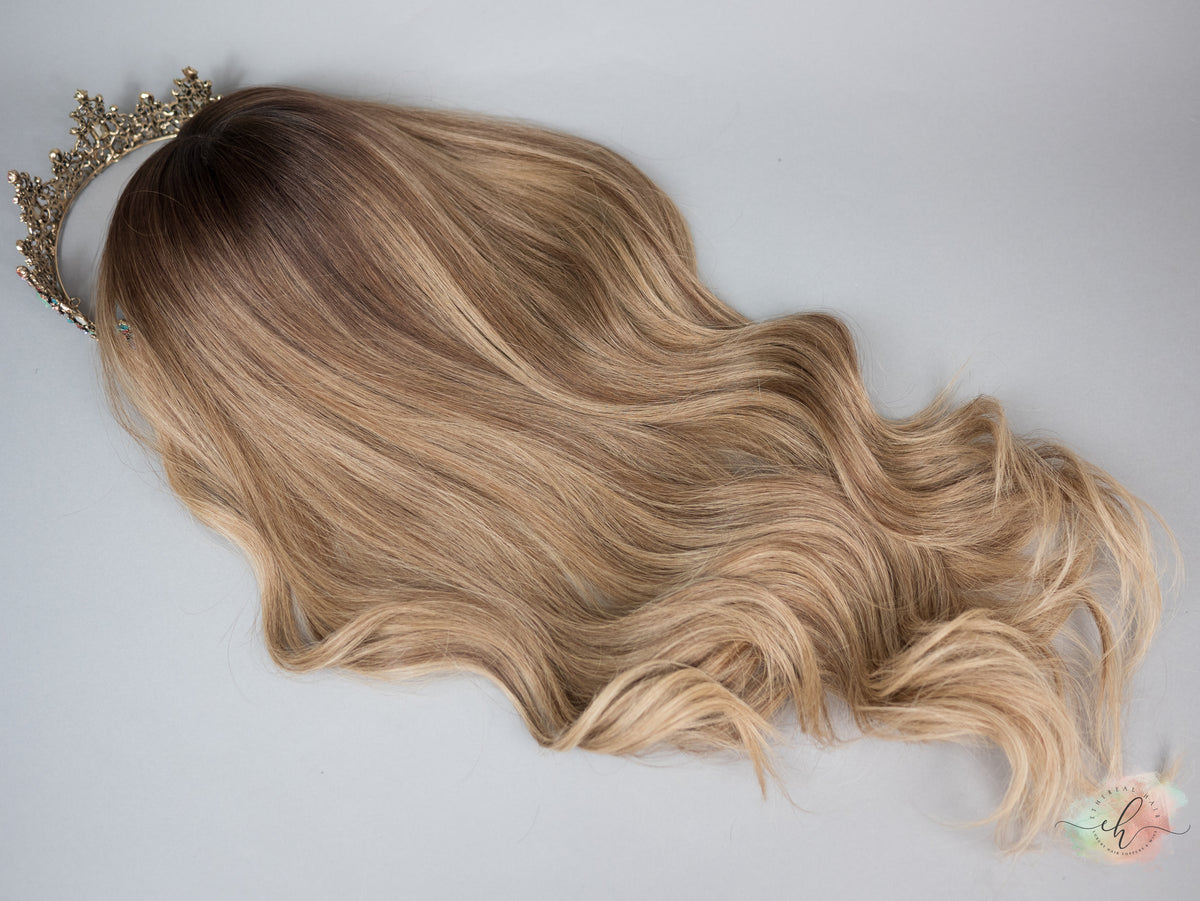 “SWEET AS CANDY&quot; Exquisite Topper: Silk Top, 9x9, 26&quot;