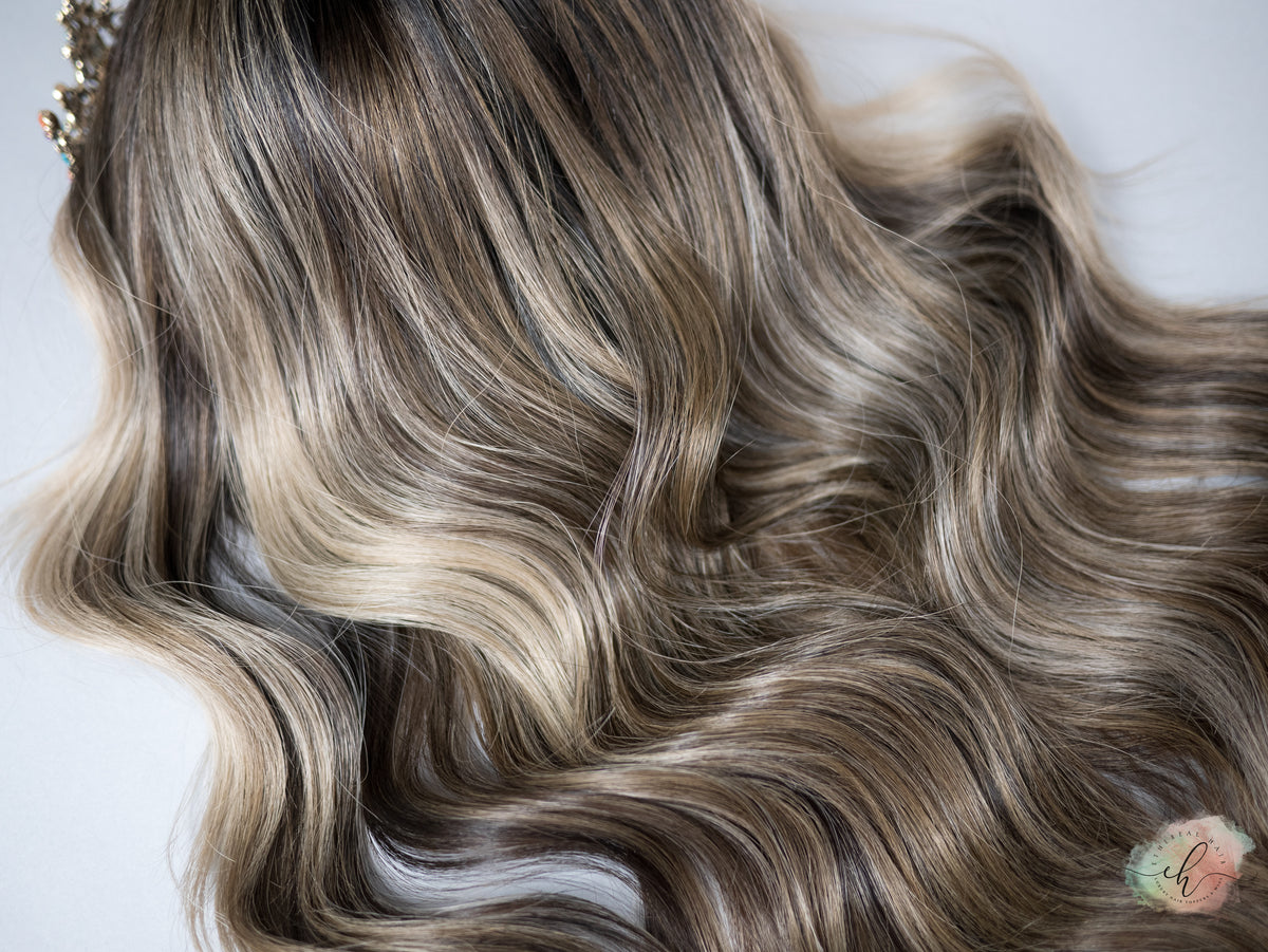 “CREME DE CACAO" Exquisite Wig: Lace Top, Sz. M, 22"