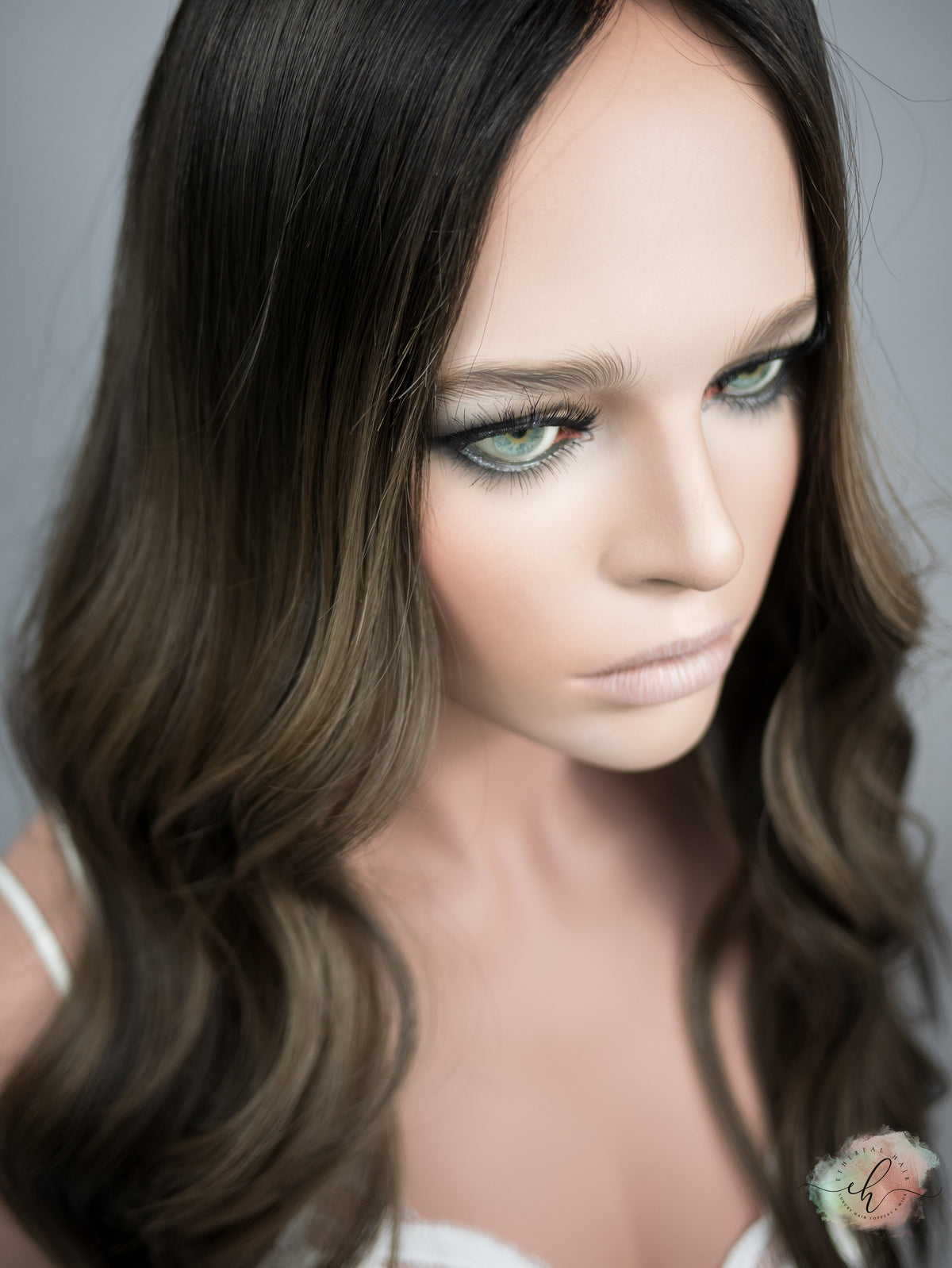 “MOSS&quot; Exquisite Topper: Silk Top, 8x8, 24&quot;