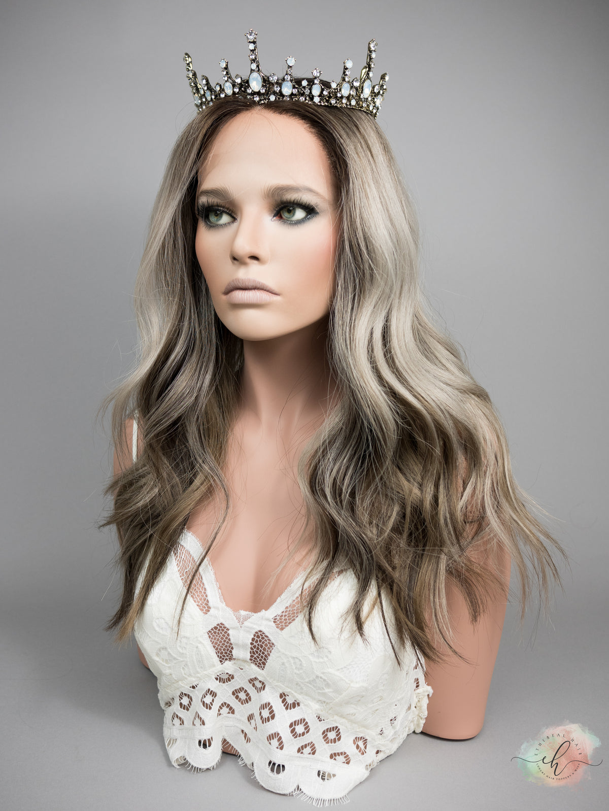 “FOXY" Exquisite Wig: Lace Top, Sz. M, 22"
