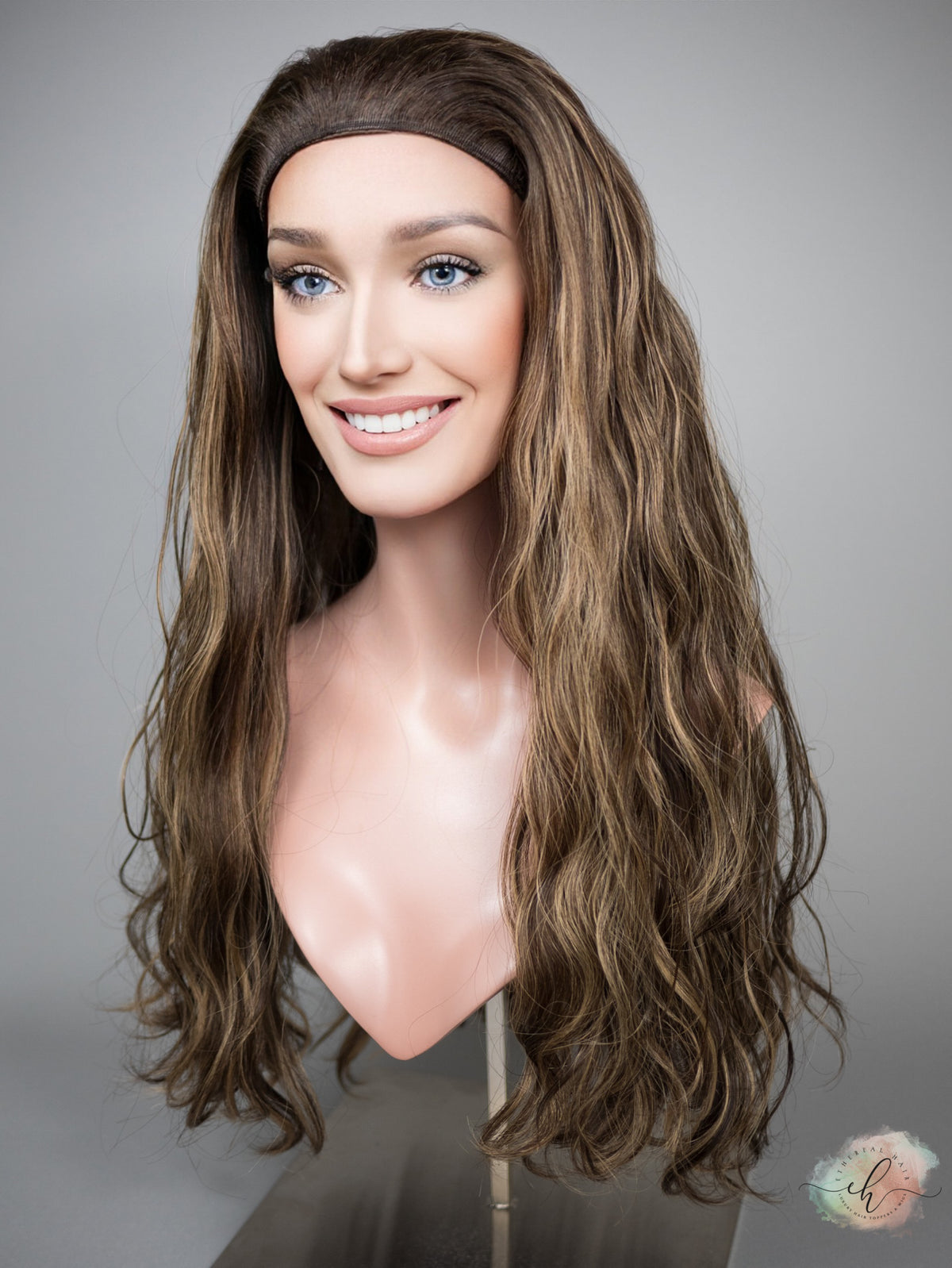 “PIPER" Premium Band Fall Wig: Sz. M, 26", Wavy