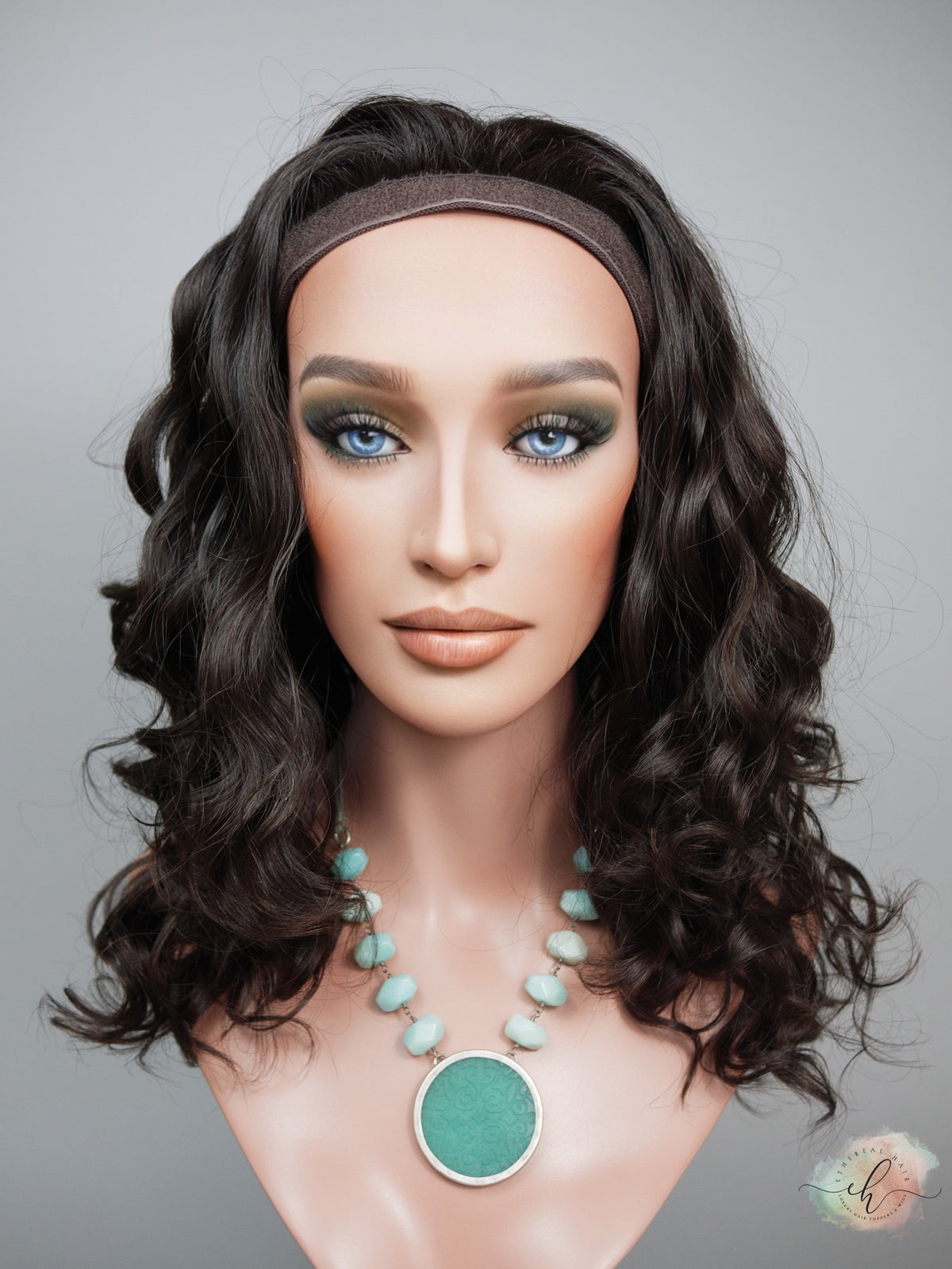 “LARK" Premium Pony Wig: Sz. M, 21", Curly