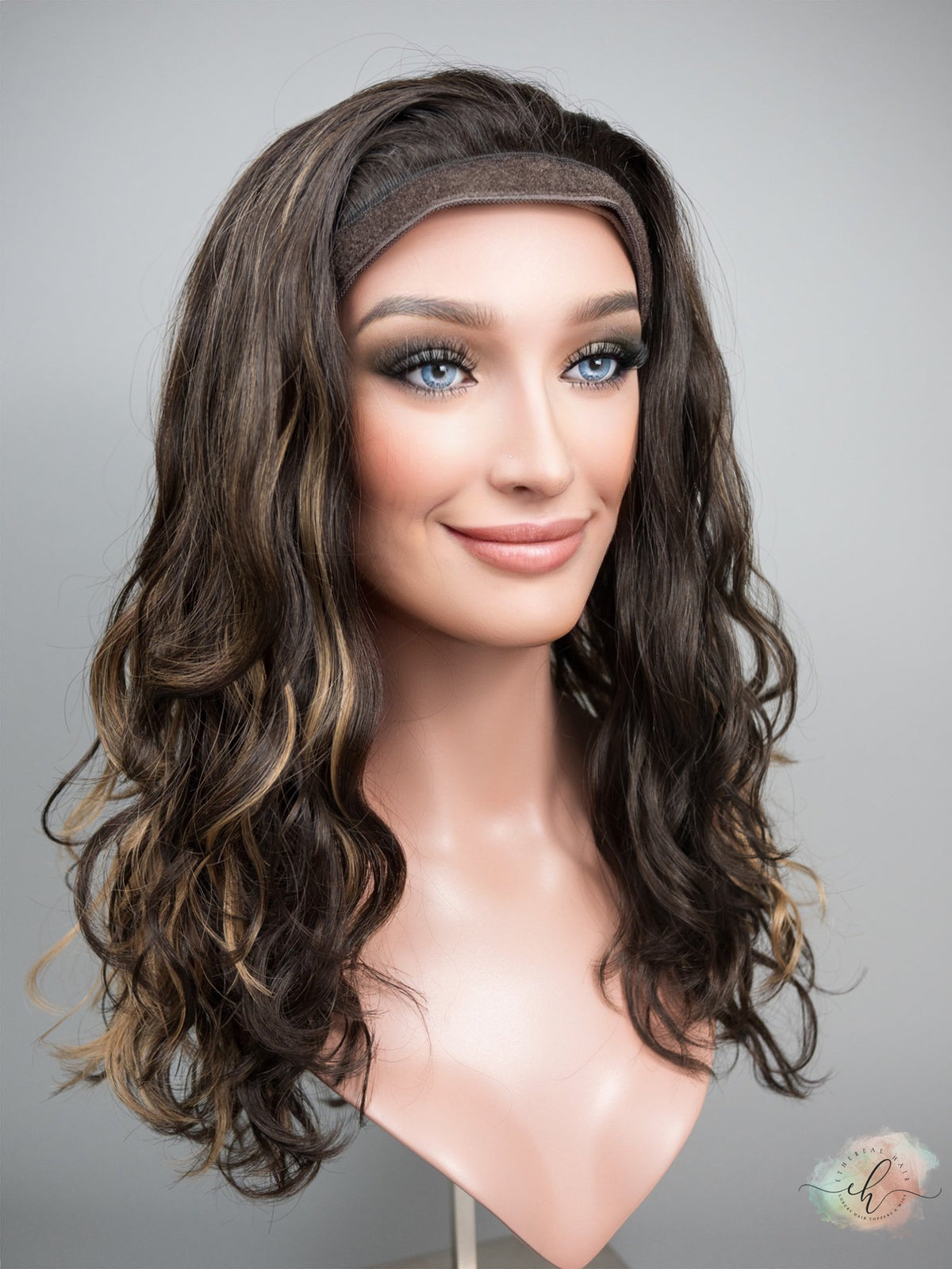 "WYNONNA" Premium Pony Wig: Sz. L, 22", Curly